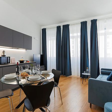 The Best Rent - Modern One Bedroom Apartment In San Babila Milano Exteriör bild