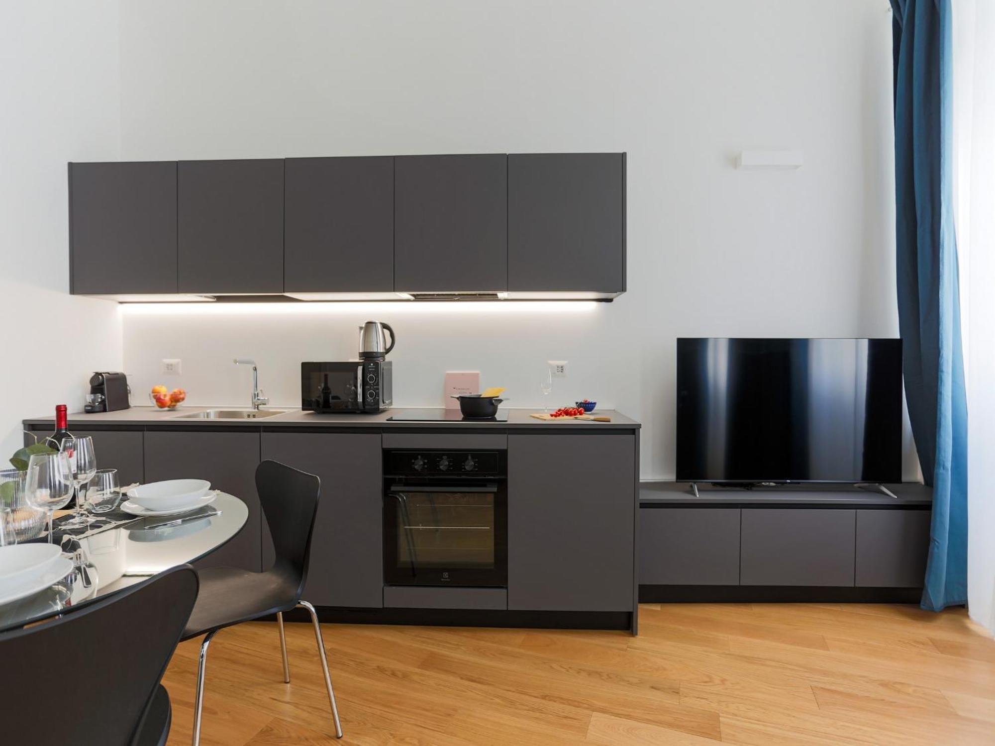 The Best Rent - Modern One Bedroom Apartment In San Babila Milano Exteriör bild