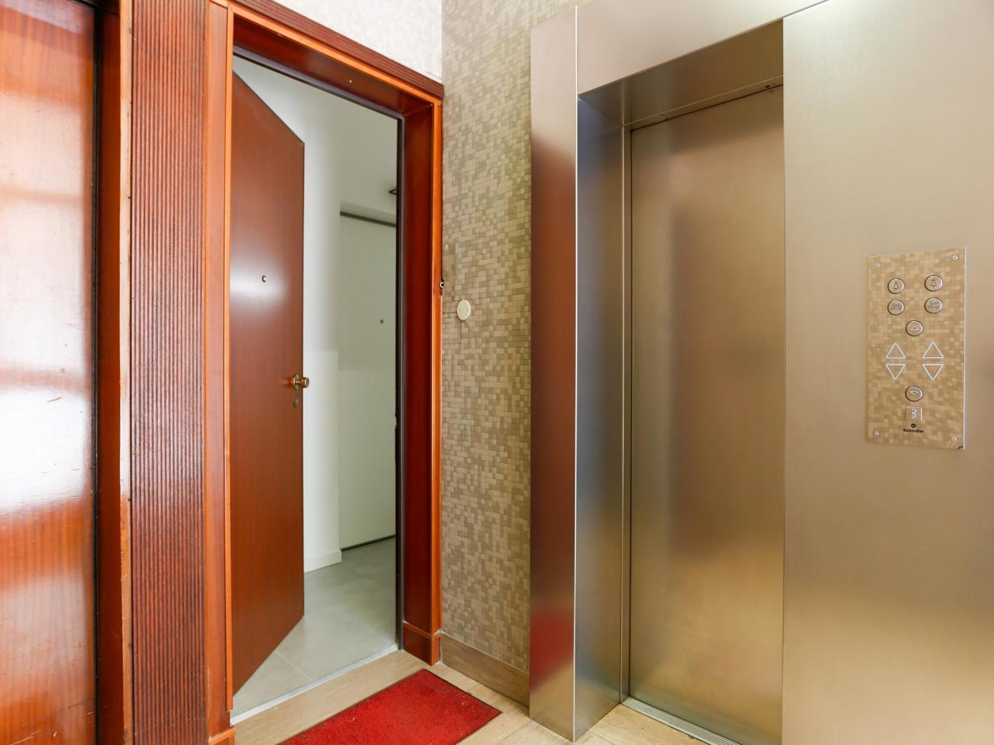 The Best Rent - Modern One Bedroom Apartment In San Babila Milano Exteriör bild