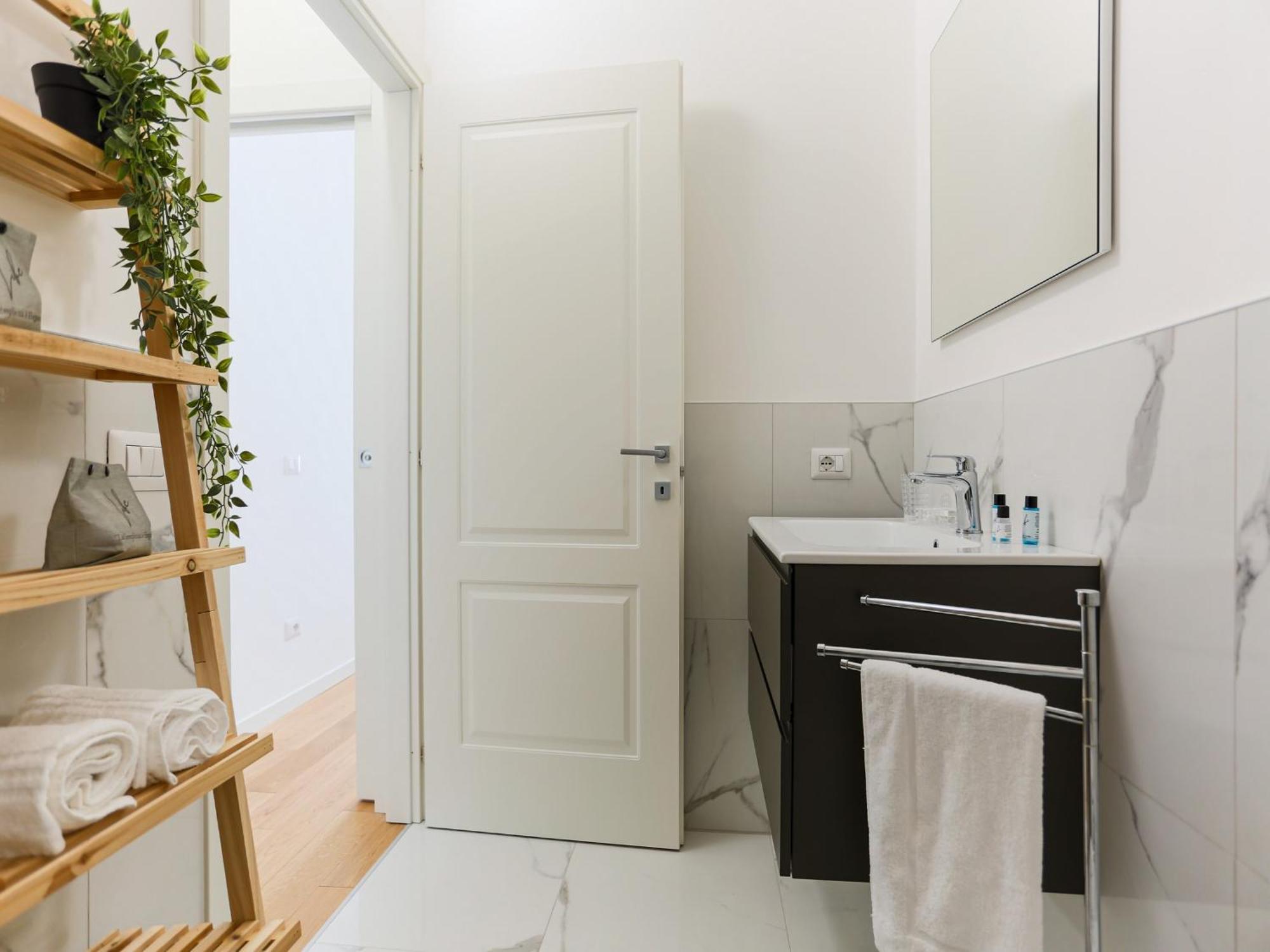 The Best Rent - Modern One Bedroom Apartment In San Babila Milano Exteriör bild